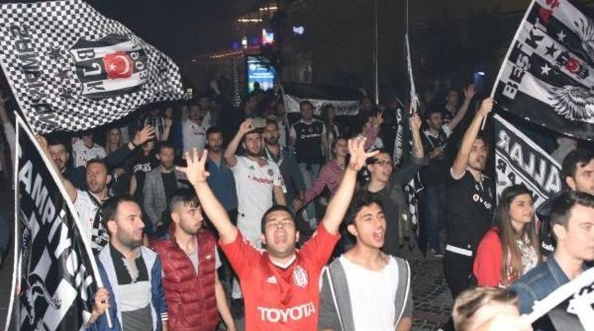 Edirne'de Beşiktaşlıların Şampiyonluk Kutlaması
