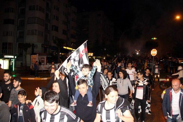 Karabük’te Beşiktaş’ın Şampiyonluğu Kutlandı