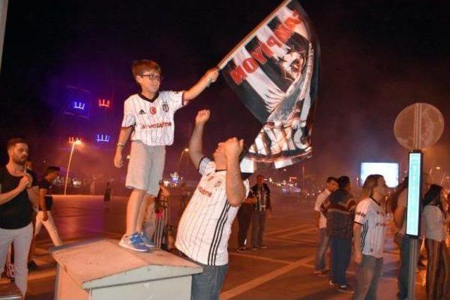 Marmaris'te Beşiktaş'ın Şampiyonluğu Kutlandı