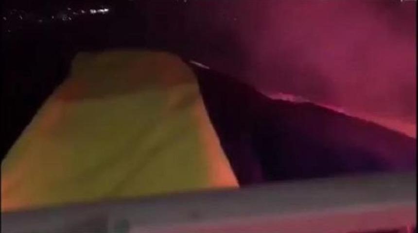 K&ouml;pr&uuml;de Asılı Fenerbah&ccedil;e Bayrağı Indirildi