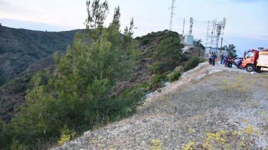 Otomobil U&ccedil;uruma Yuvarlandı: 1 Yaralı