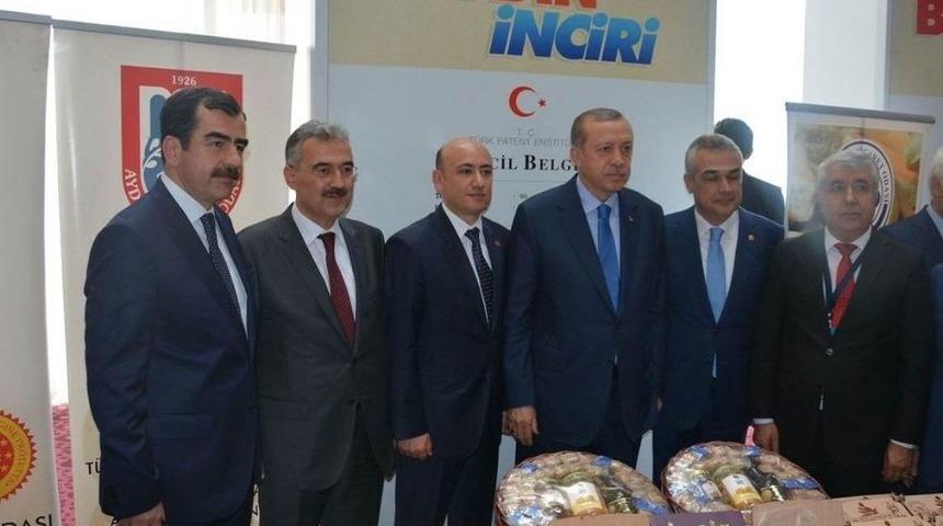 Ayto Başkanı &Uuml;lken: T&uuml;rkiye&rsquo;nin Kutsal Meyvesi Hurma Değil İncirdir