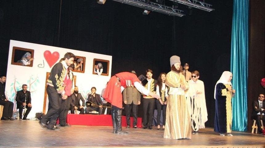 Ardahan&rsquo;da &lsquo;şair Evlenmesi&rsquo; Sahnelendi