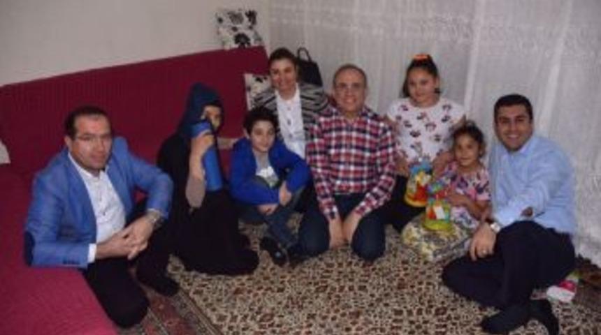 Başkan Uğurlu’dan Çat Kapı İftar Ziyareti