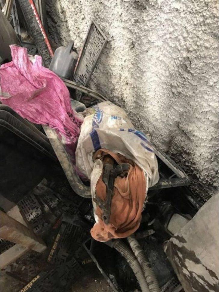 Sanayide İki İş Yerinden Cephanelik Çıktı G1