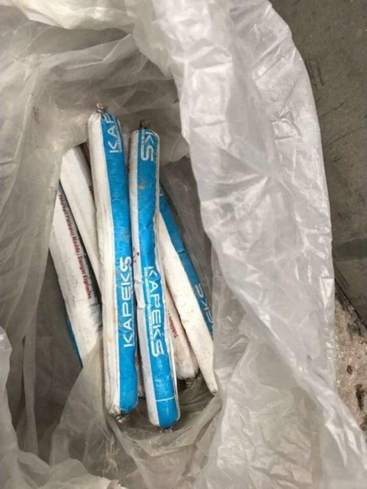 Sanayide İki İş Yerinden Cephanelik Çıktı G2