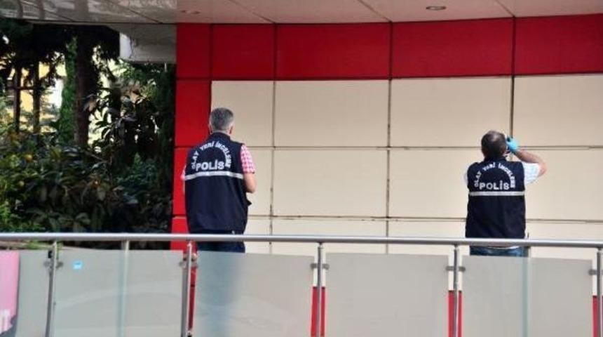 9'uncu Kattan Atlayarak Intihar Etti