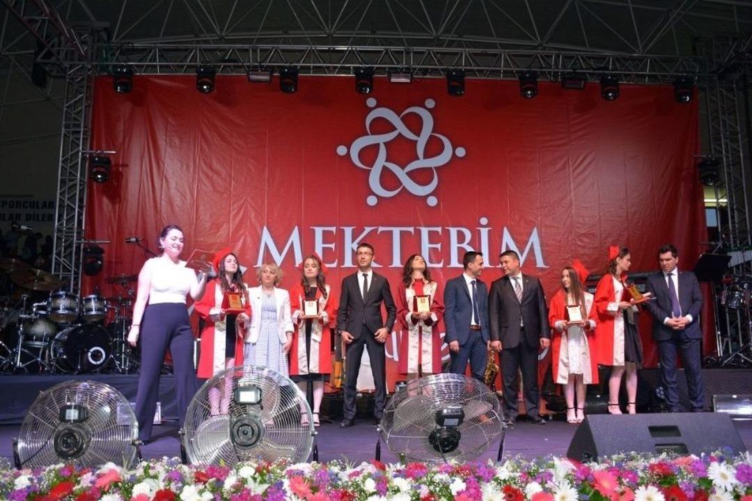 Mektebim&rsquo;de Mezuniyet T&ouml;reni Yapıldı