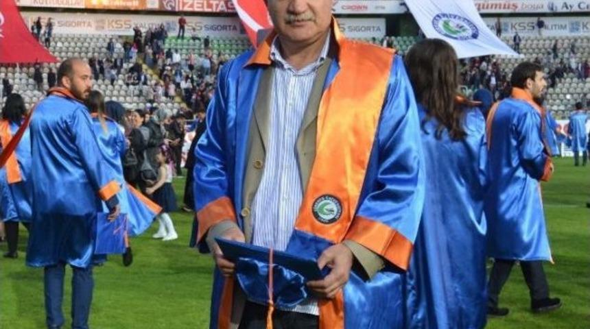 Azmiyle 56 Yaşında &Uuml;niversite Bitirdi