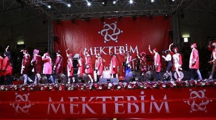 Mektebim &Ouml;ğrencileri Mezuniyetlerini İrem Derici Ile Kutladı