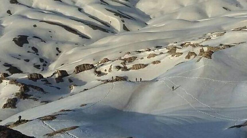 Kato’da Yoğun Helikopter Hareketliliği Yaşandı