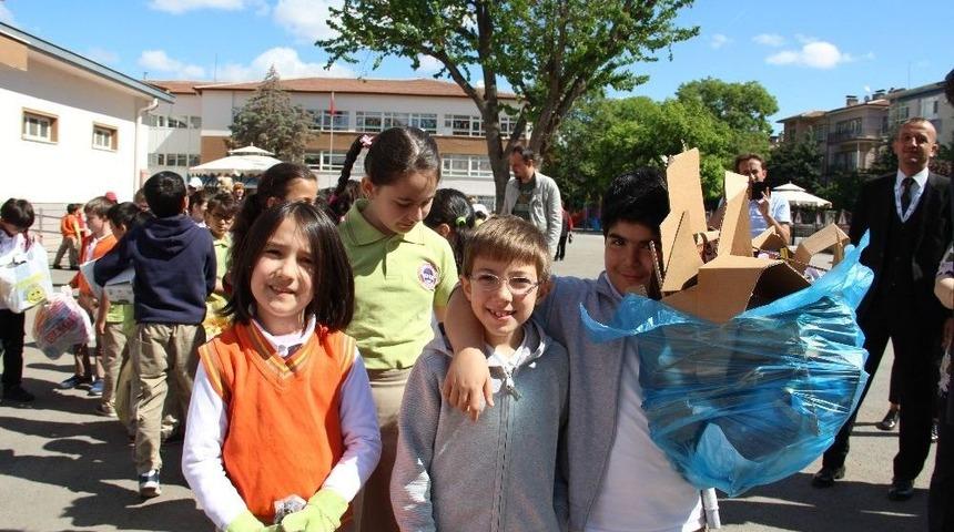 21 Ton Atık Binlerce Fidana D&ouml;n&uuml;şt&uuml;