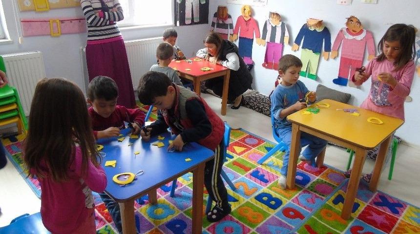 Bu K&uuml;t&uuml;phane &Ccedil;ocukların Ayağına Gidiyor