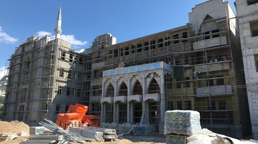 Merkez Fatma Semsettin &Ccedil;amoğlu Ortaokulu &Ccedil;alışmaları Hızla Devam Ediyor