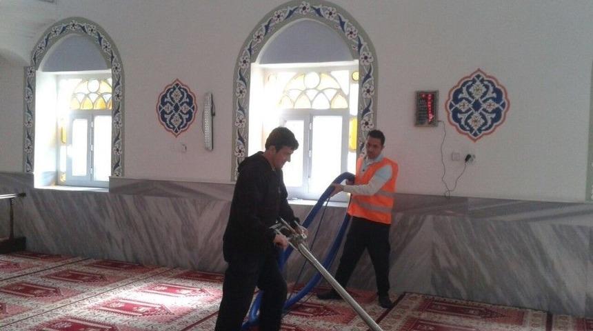 Nil&uuml;ferliler İftar Sofralarında Buluşuyor