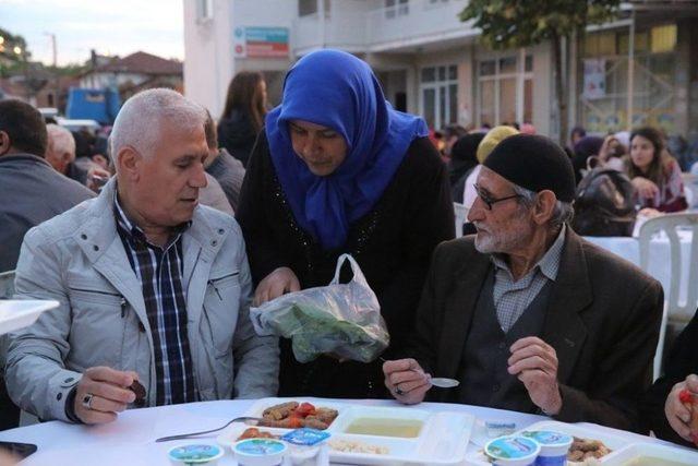 Nilüferliler İftar Sofralarında Buluşuyor