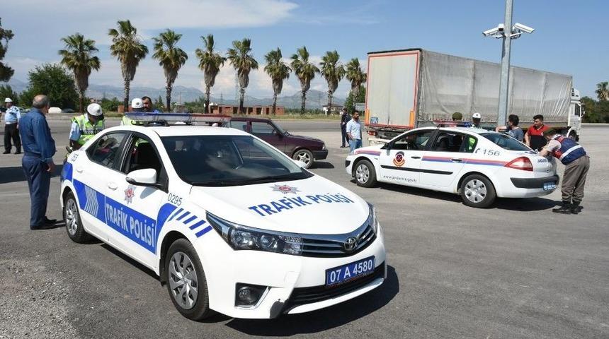 Antalya&rsquo;da "t&uuml;rkiye G&uuml;venli Trafik Denetimi" Uygulaması