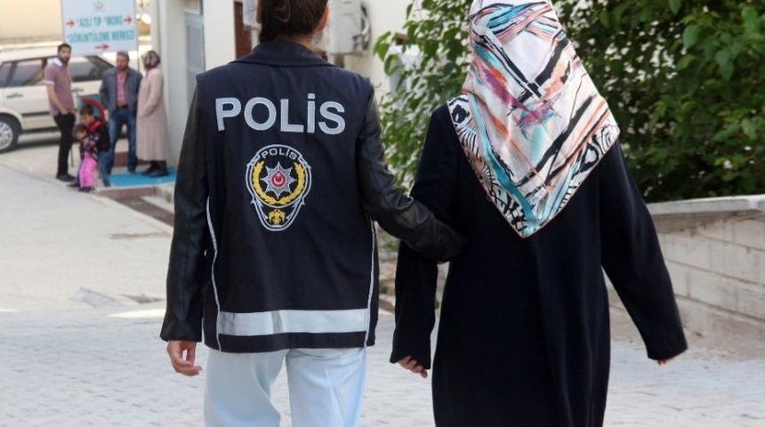 Elazığ&rsquo;da Fet&ouml;&rsquo;n&uuml;n Kadın Yapılanmasına Operasyon: 12 G&ouml;zaltı