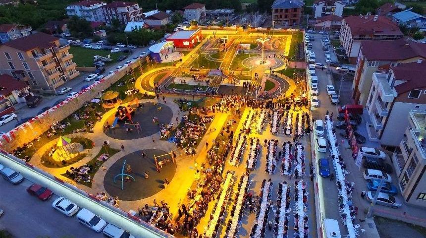 Minik S&uuml;r&uuml;c&uuml;ler İ&ccedil;in Devasa Trafik Parkı Havadan G&ouml;r&uuml;nt&uuml;lendi