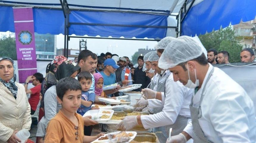 B&uuml;y&uuml;kşehirin İftar &Ccedil;adırları Yoğun İlgi G&ouml;r&uuml;yor