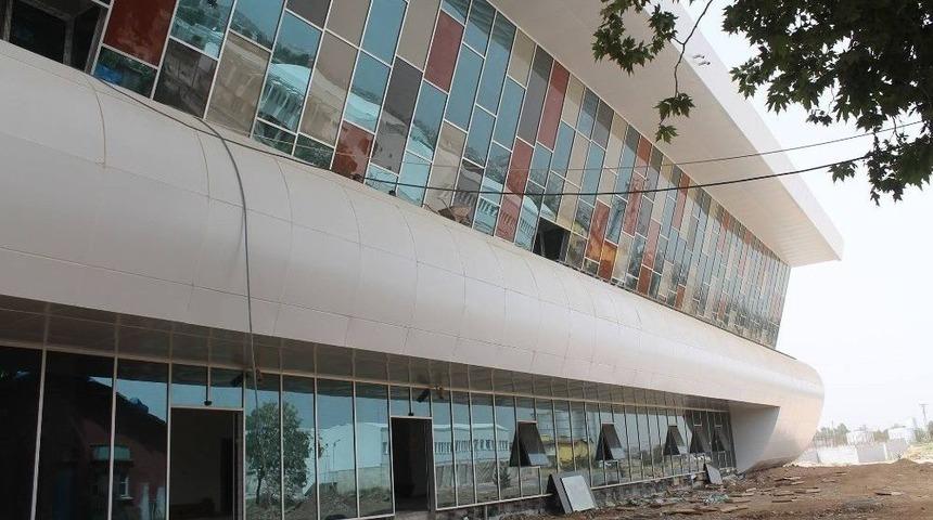 Malatya&rsquo;nın D&uuml;nya Voleybol Ligine Ev Sahibi Olma Fırsatı Salon Engeline Takıldı