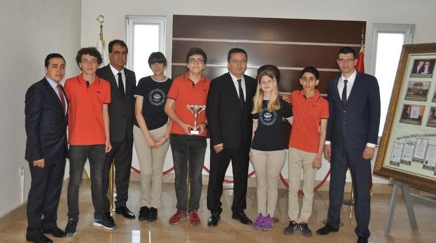 Gaziantep Kolej Vakfı M&uuml;nazarada T&uuml;rkiye Şampiyonu