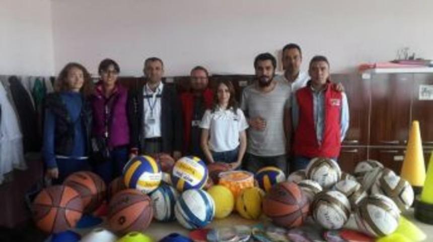 Vos26 Yardım Gönüllülerinden Eğitime Bir Destek Daha