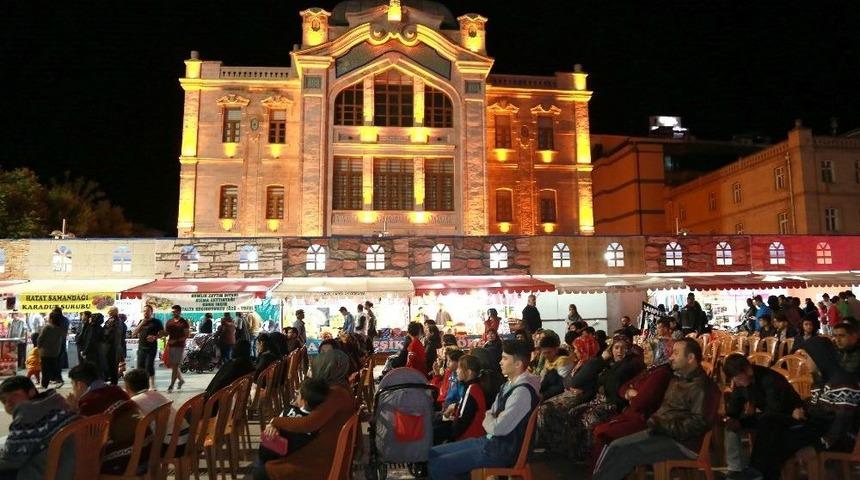 Aksaray&rsquo;da Ramazan Sokağı Hizmete Girdi