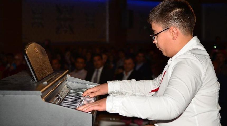 Pursaklar Gen&ccedil;lik Akademisi&rsquo;nden M&uuml;zik Ziyafeti