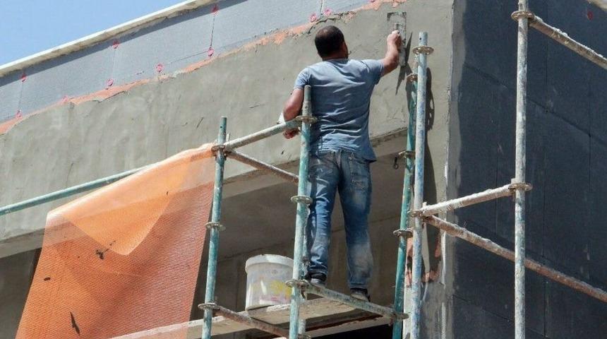 İnşaat İş&ccedil;ilerinin Oru&ccedil;la İmtihanı