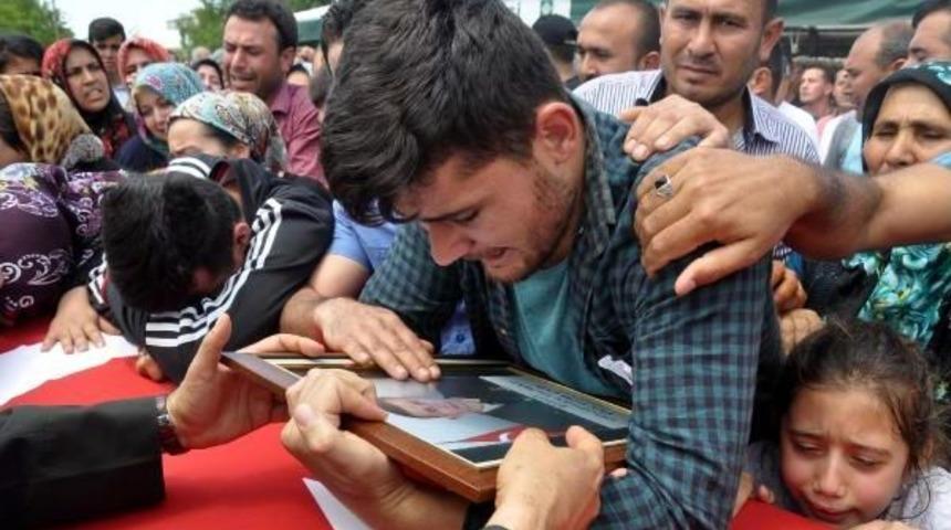 Şehit Annesi: Ağlayıp Da Sevindirmeyeceğim O Tarla Farelerini