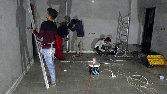 Silopi&rsquo;de İnşaat İş&ccedil;ileri Gece Mesaisinde 2