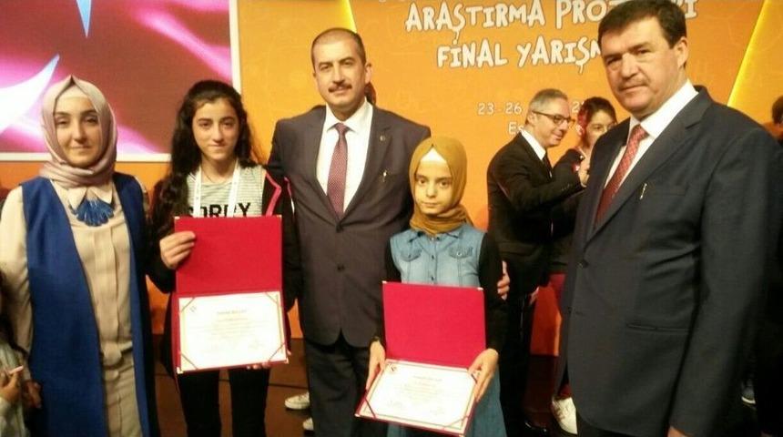 Ertuğrul Gazi Ortaokulu T&uuml;rkiye İkincisi Oldu