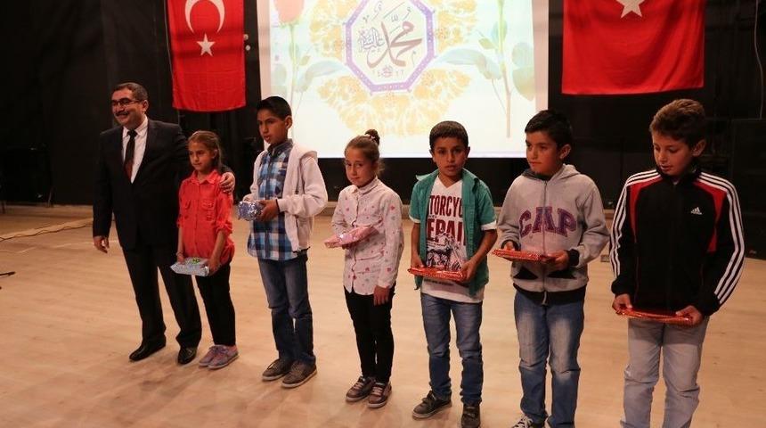 Dereceye Giren &Ouml;ğrenciler &Ouml;d&uuml;llendirildi