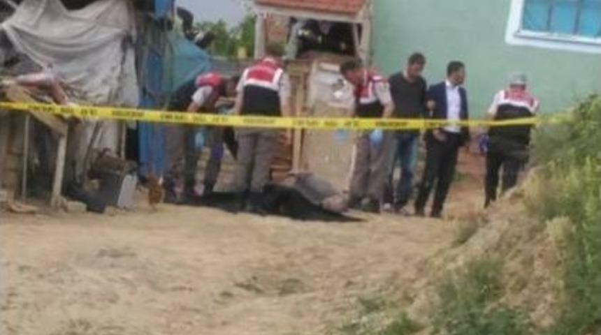 Ayrı Yaşadığı Eşini Ve Kayınpederini Av T&uuml;feği İle &Ouml;ld&uuml;rd&uuml;