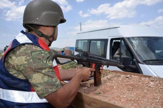 Diyarbakır'da Operasyonlar İha'larla Komuta Merkezinden Canlı Izleniyor