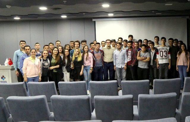 Üniversite Adaylarına Hkü’de Seminer