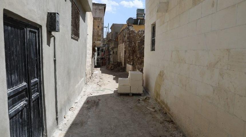 Tarihi Urfa Sokakları Yeniden Hayat Buluyor