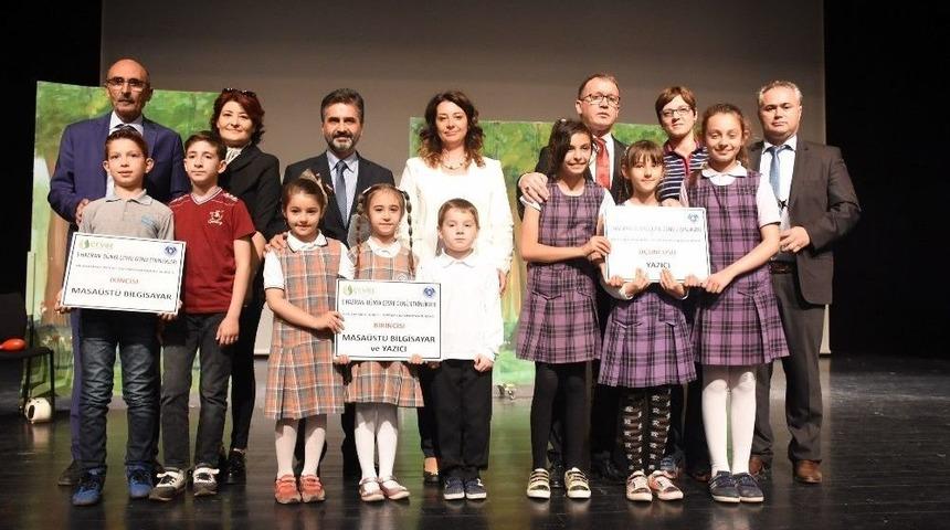 En &Ccedil;ok Atık Pil Toplayan Okullar &Ouml;d&uuml;llendirildi