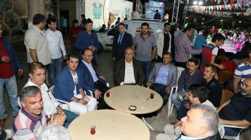 Ender Tekin İlahi Konseri B&uuml;y&uuml;k İlgi G&ouml;rd&uuml;