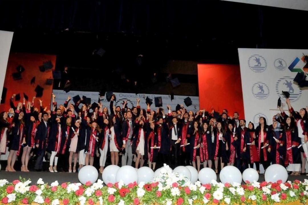 Om&uuml; Mimarlık Fak&uuml;ltesi İlk Mezunlarını Verdi