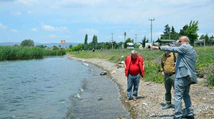 İznik Belediye Başkanı Sargın: "iznik G&ouml;l&uuml;&rsquo;ndeki Balık &Ouml;l&uuml;mleri Kirlilikten Değil, Konulan Tuzaklardan Kaynaklı"