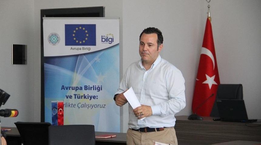 Kto&rsquo;da &ldquo;demokrasi, Medya Ve Avrupa Birliği&rdquo; Konulu S&ouml;yleşi