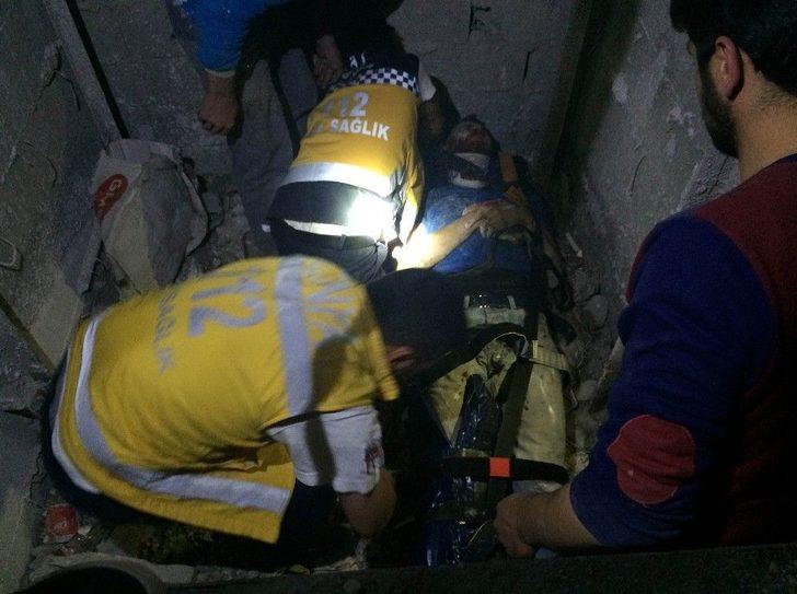 Beşinci Kattan Asansör Boşluğuna Düşen İşçi Ağır Yaralandı