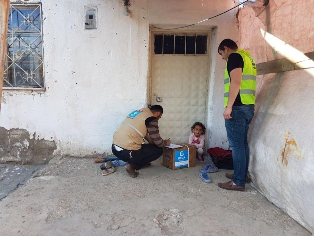 Ağrı Beşir Derneği Temsilciliğinden İhtiya&ccedil; Sahibi Ailelere Sıcak Yemek