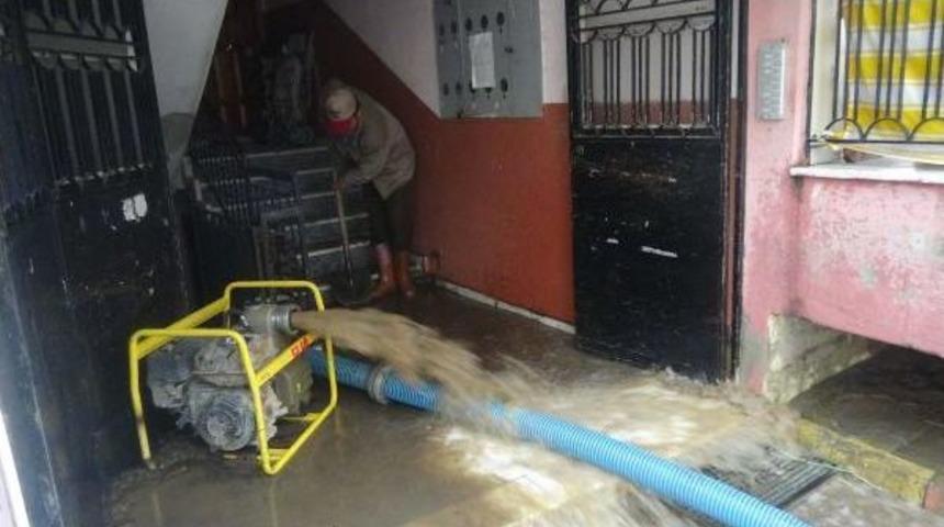 S&ouml;ke'de Sağanak Yağış Sele D&ouml;n&uuml;şt&uuml;