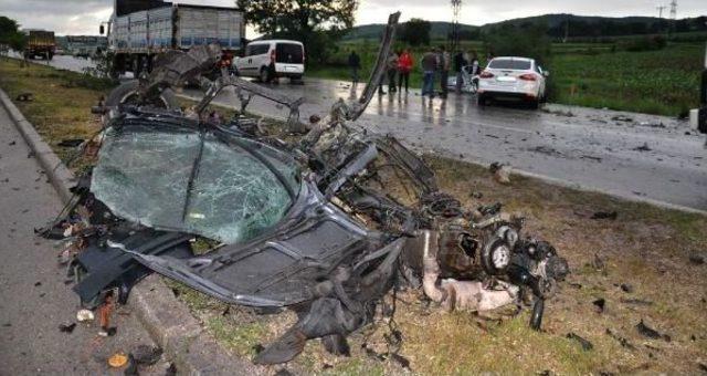 Çevik Kuvet Ekibi Göreve Giderken Kazazedelere Yardım Etti 2