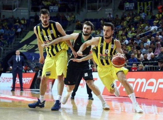 Fenerbahçe Serinin Ilk Maçını Kazandı