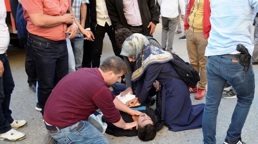 Malatya&rsquo;da Bı&ccedil;aklı Kavga: 1 &Ouml;l&uuml;, 3 Yaralı