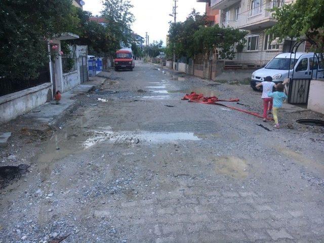 Sarayköy’de Evleri Su Bastı